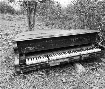 Pieces for Broken Piano (CD)